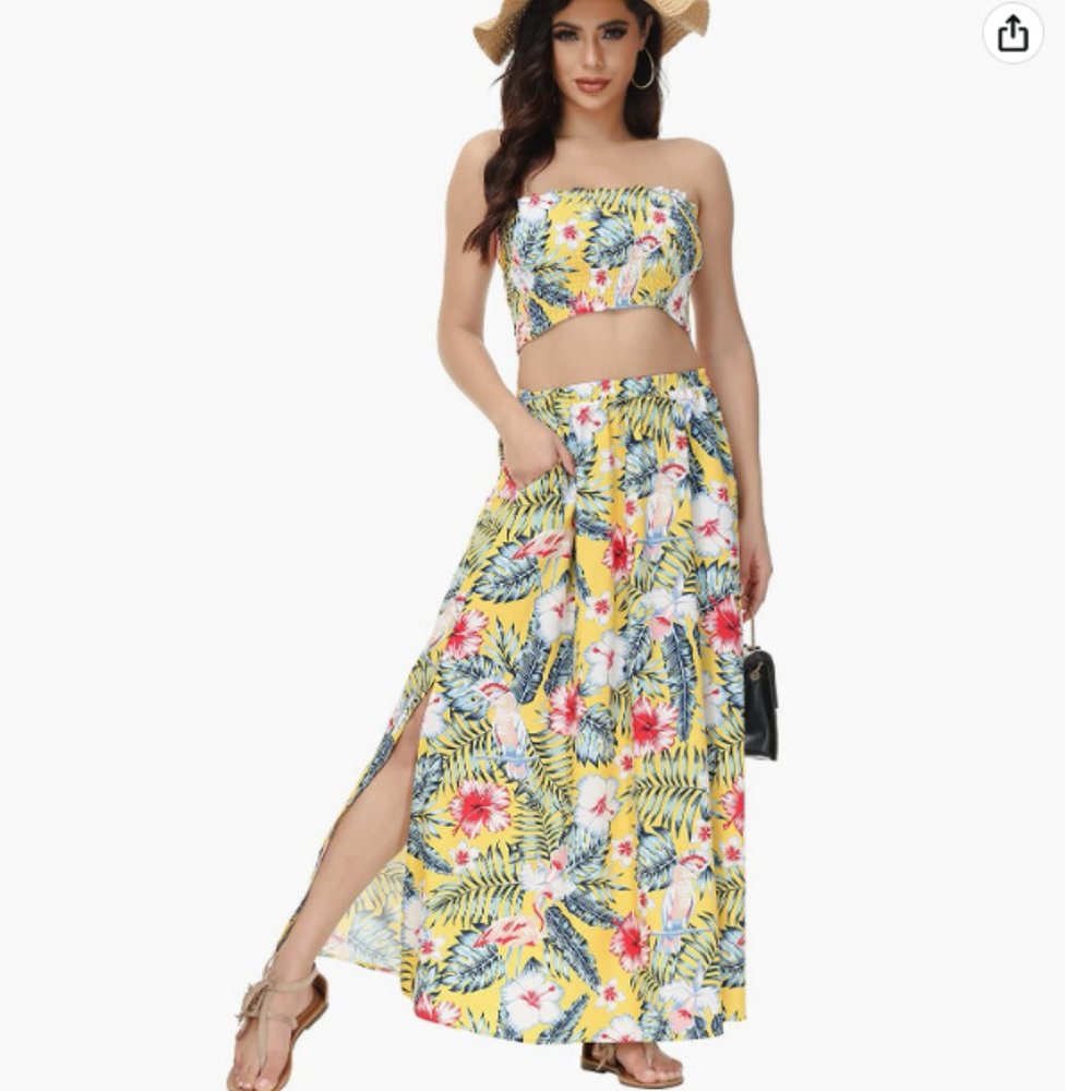 Willotis 2 Piece Hawaiian Outfits for Women Summer Vacation Beach Floral Crop To